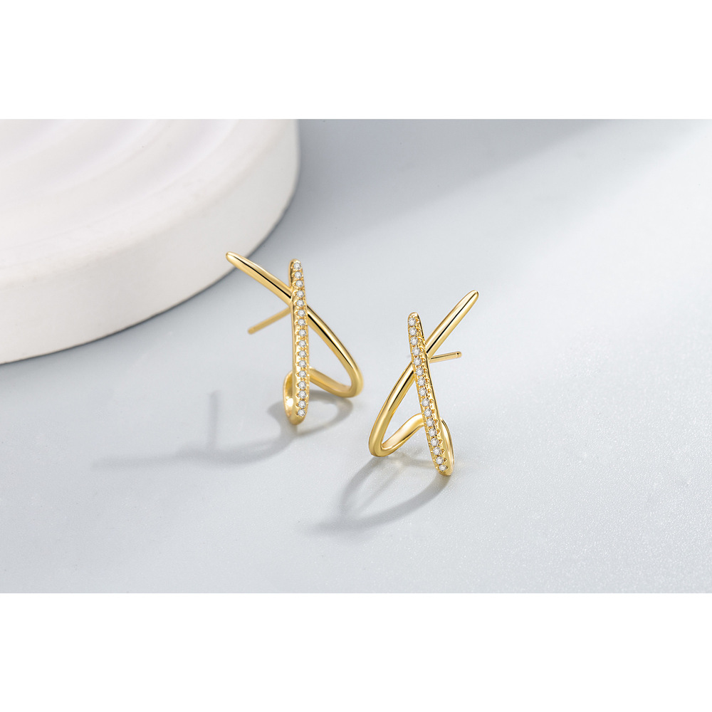Double U earrings with hollowed-out inner arches. - Picture 3 of 7